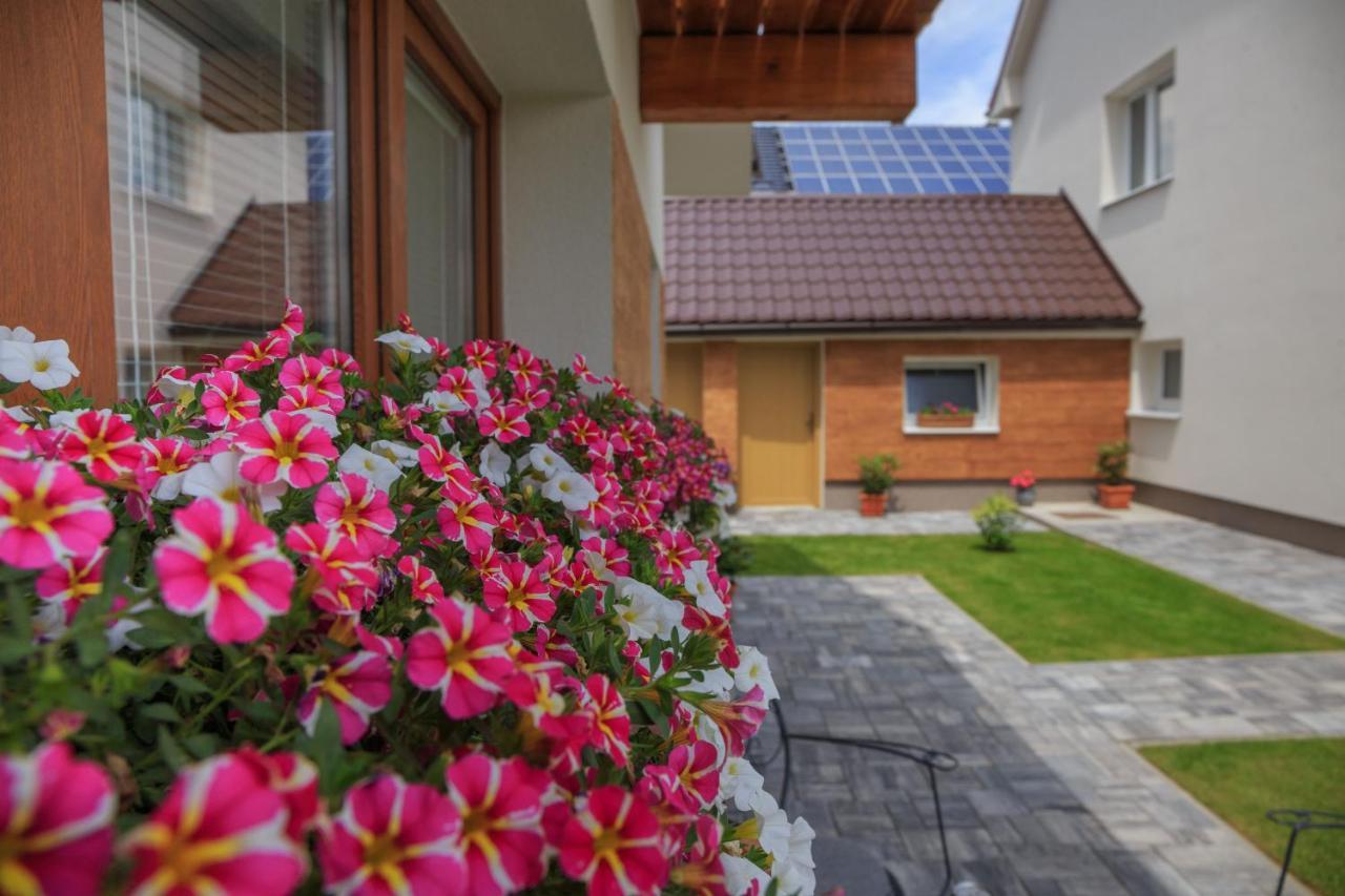 Villa Michaela Bešeňová Extérieur photo